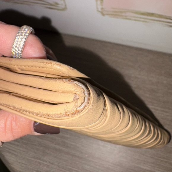 Miu Miu Wallet Bundle - Picture 4 of 12